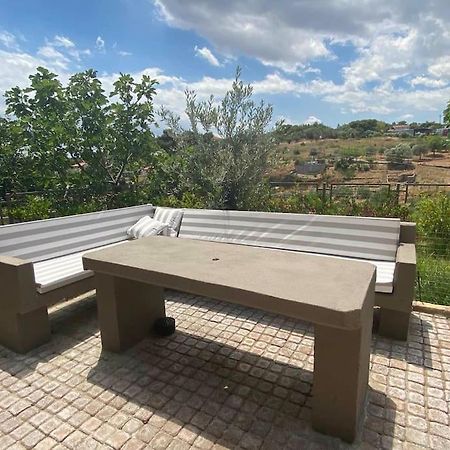 Summer House With A Pool Near Sea, Port & Airport Apartment Rafina  Exterior photo