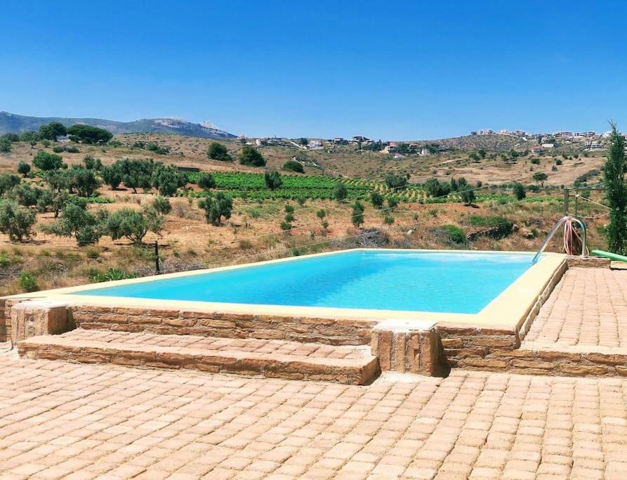 Summer House With A Pool Near Sea, Port & Airport Apartment Rafina  Exterior photo